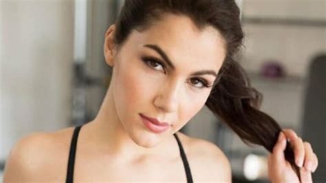 altezza valentina nappi|Valentina Nappi – Altezza – Peso – Misure – Colore occhio